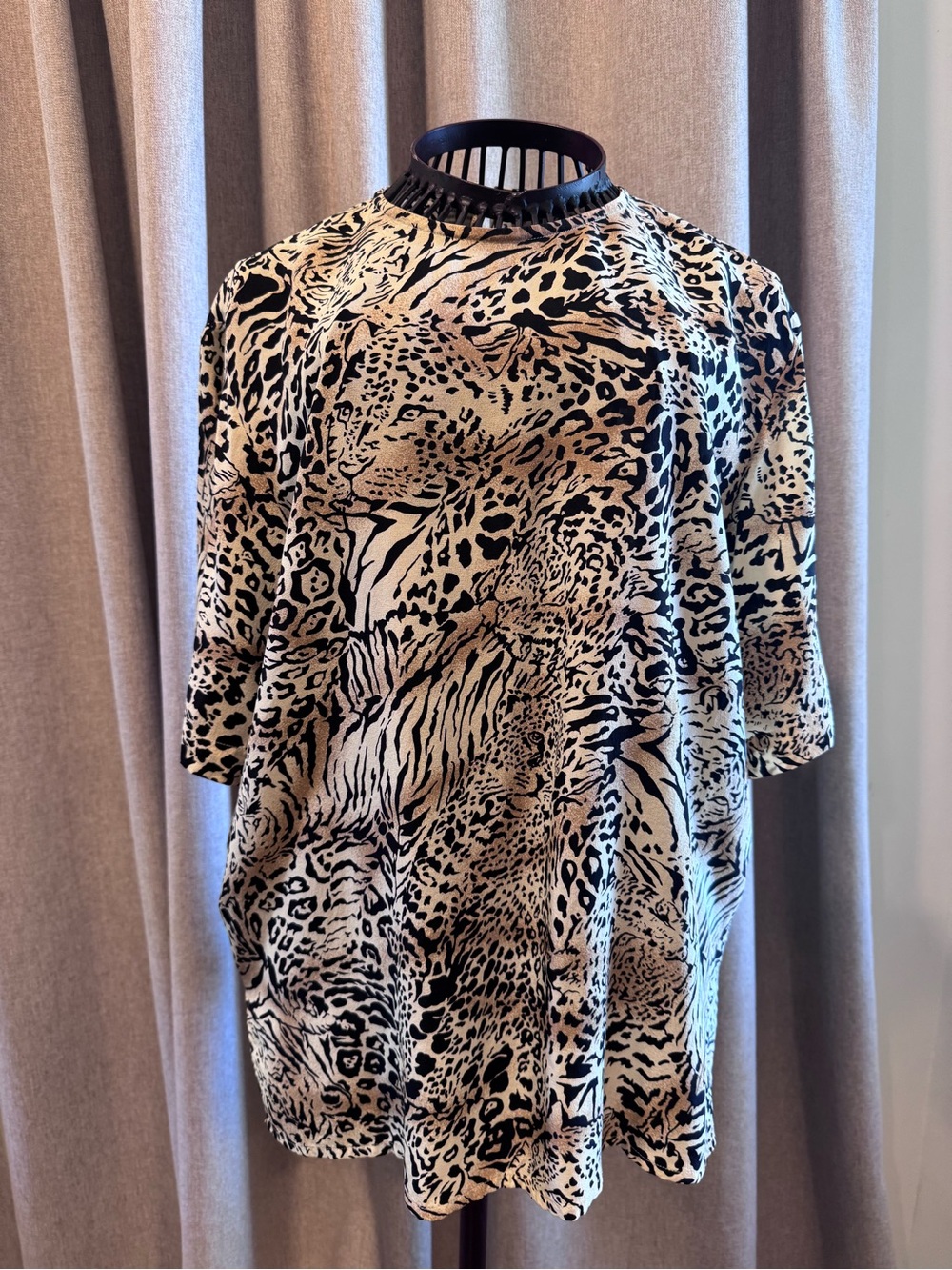 Vintage - JH Collectibles - 100% Silk - Animal Print - Blouse - Size 6